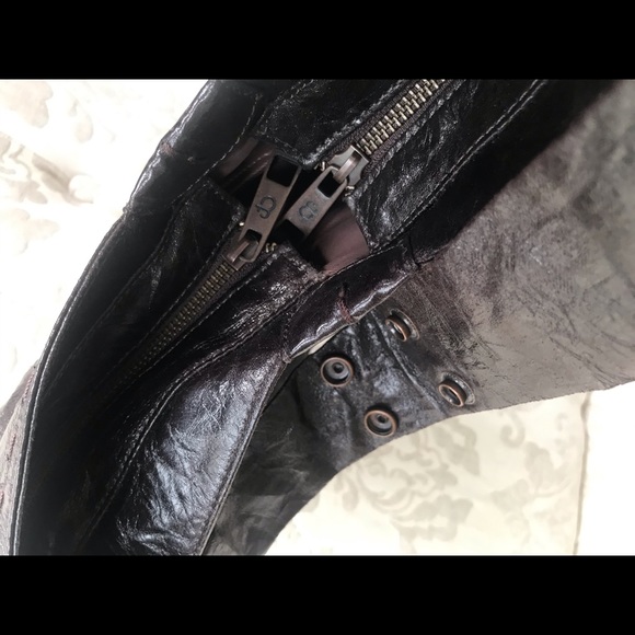 Leather Matt & Nat Purse Never Used - Picture 2 of 6